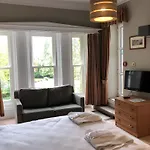 Ξενοδοχείο Manor 3*