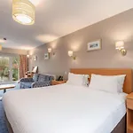 Manor Hotel