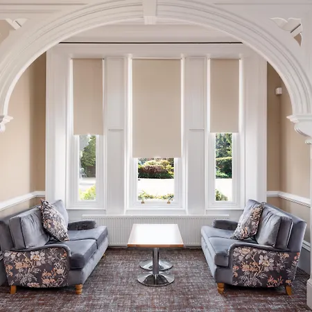 Отель Manor 3*